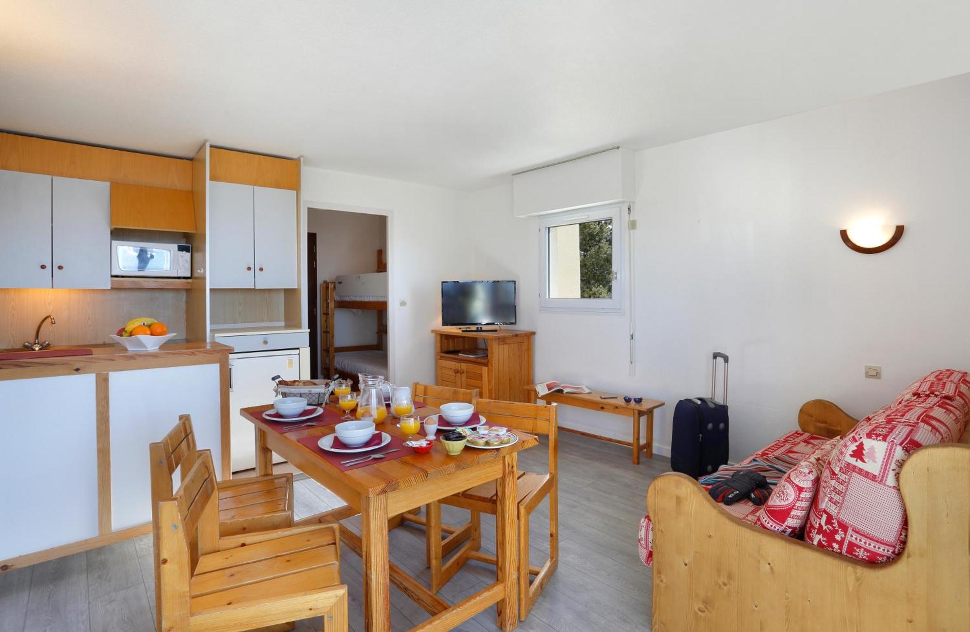 Les Balcons Du Soleil Aparthotel Font-Romeu-Odeillo-Via Exterior photo